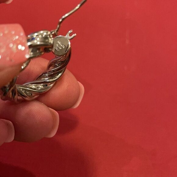 Bronze Milor Italy Twisted Silver Hoop Earrings - Picture 4 of 4